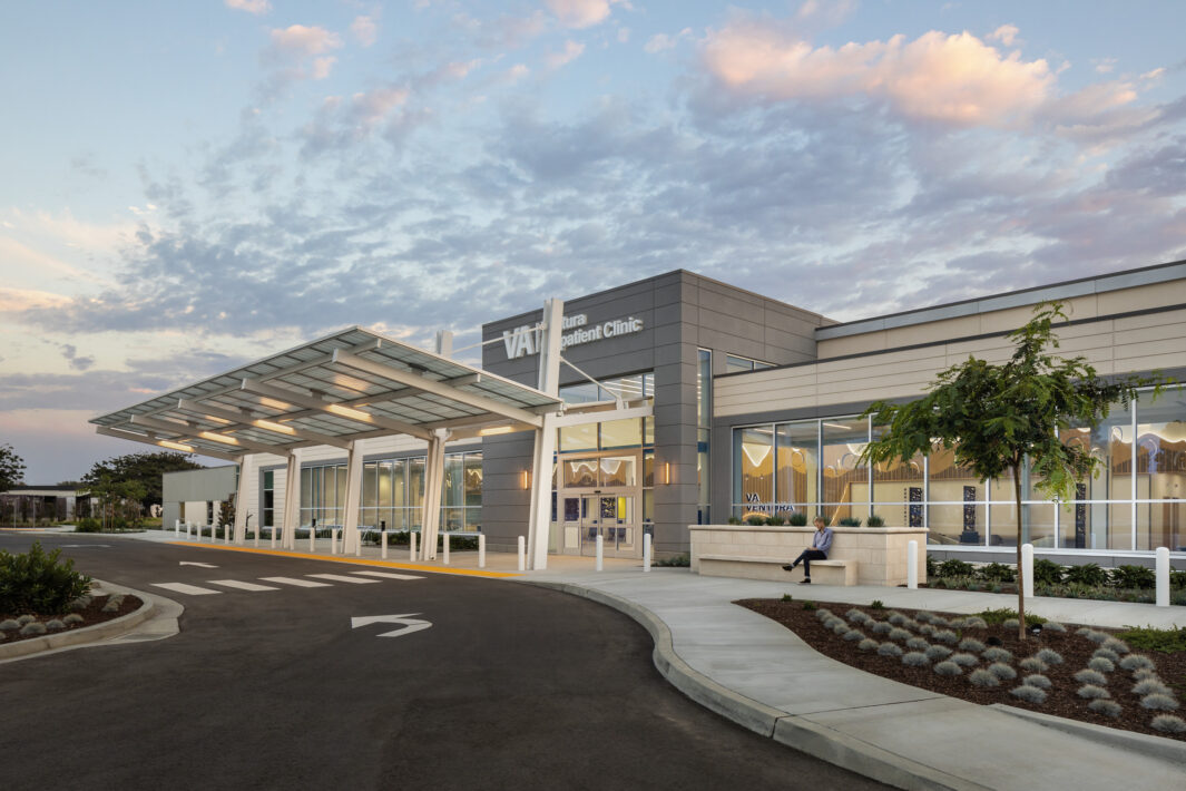 Captain Rosemary Bryant Mariner Outpatient Clinic Perkins Eastman