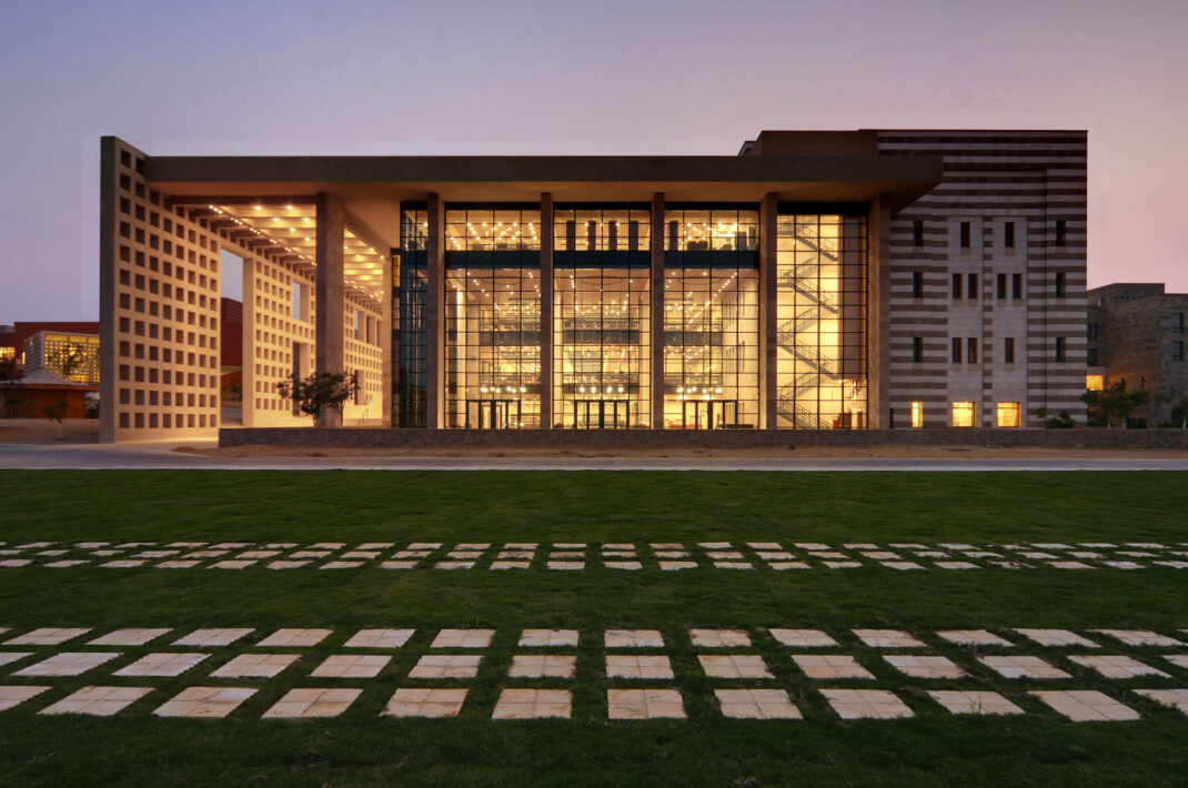 The American University in Cairo Library Perkins Eastman